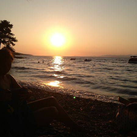 Aparthotel Marina Gromela Mirce Buitenkant foto