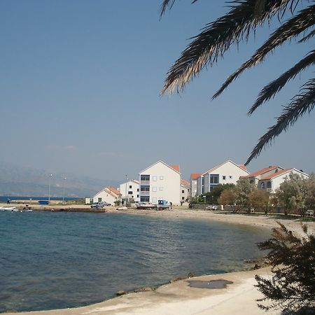 Aparthotel Marina Gromela Mirce Buitenkant foto