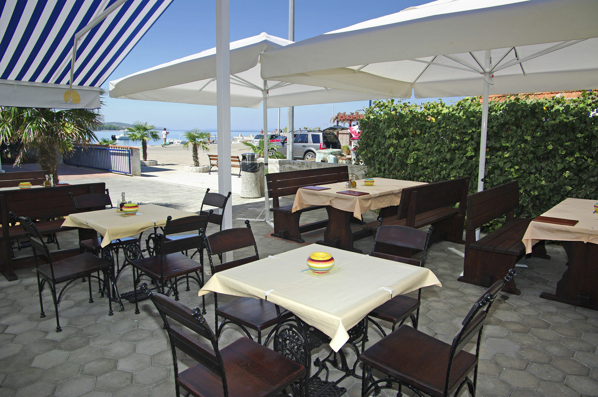 Aparthotel Marina Gromela Mirce Buitenkant foto